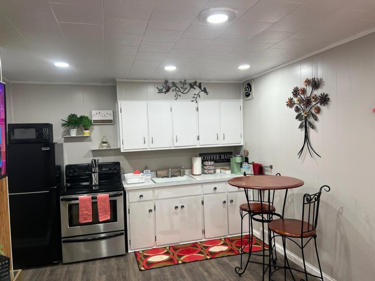 Cozy Buffalo Home-Sleeps 4 Lackawanna Bagian luar foto